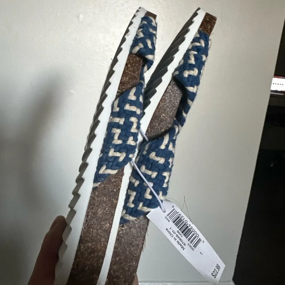 NWT Old Navy Girls Sandals - Picture 4 of 5